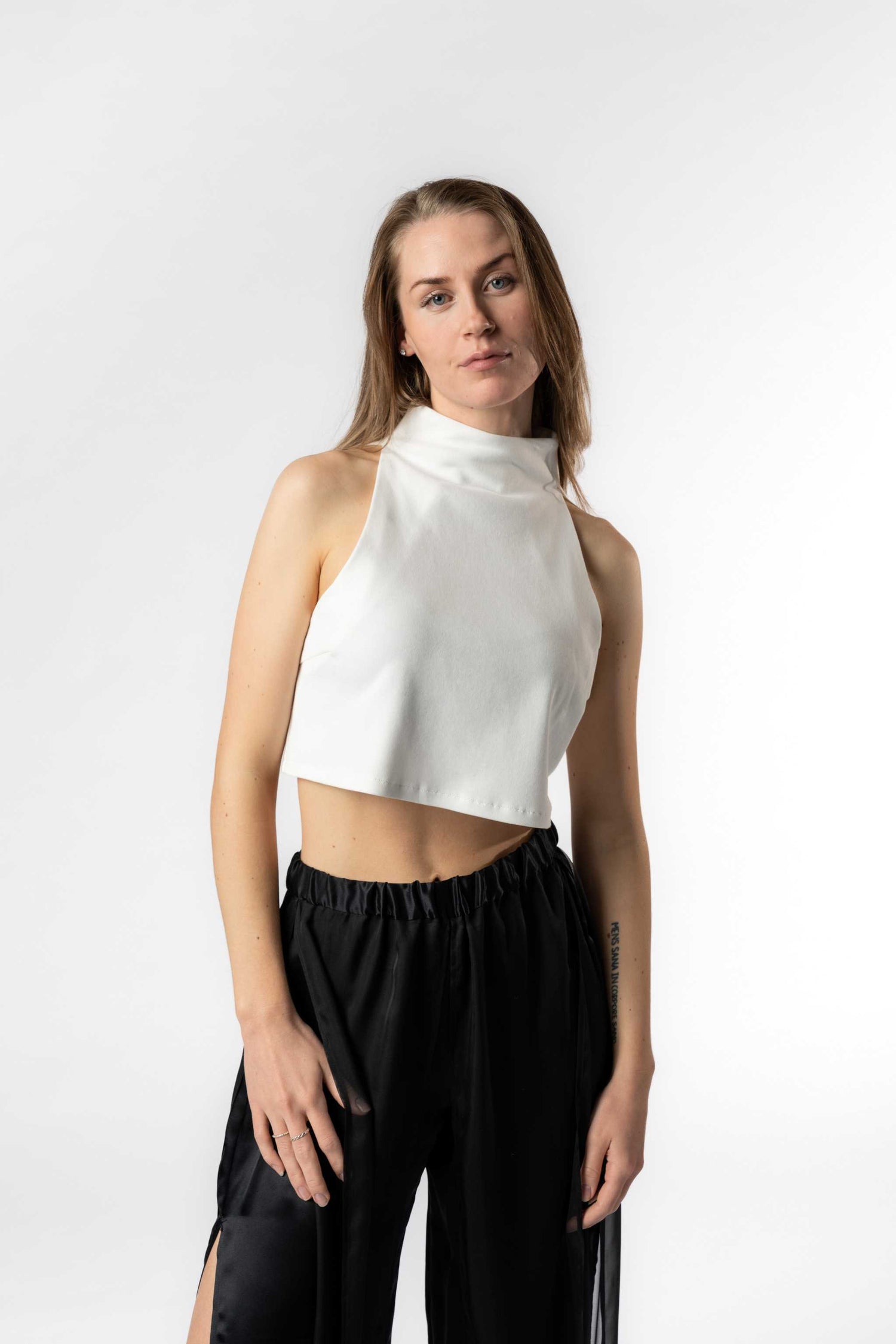 The High Neck Top White - Short