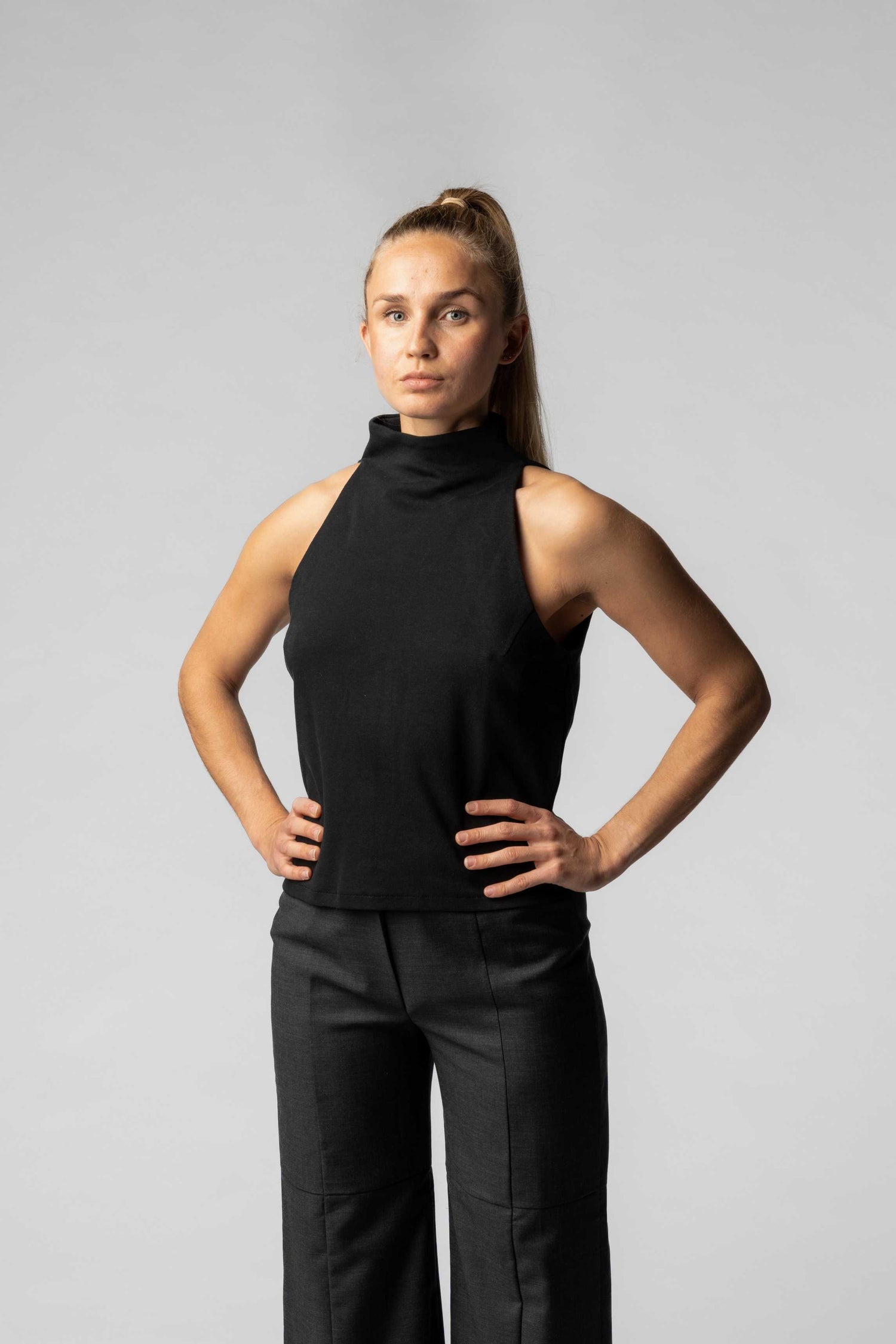 High Neck Top Svart - Lång